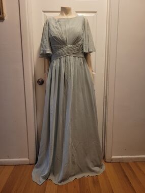 Elegant Light Sage Green Pleated Maxi Dress